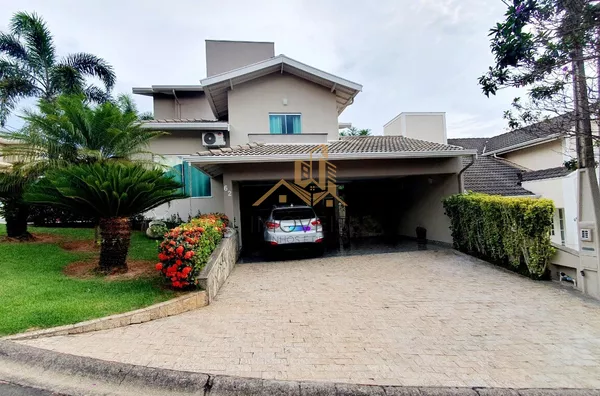 Casa moderna, com muito espaço, sala de estar, de tv, de jantar, escritório, 3 dormitórios com armários, sendo 1 suíte máster com sacada, lavabo, banheiro social, cozinha e lavanderia com armários, despensa, dormitório e banheiro de empregada, 4 vagas de - Foto 1