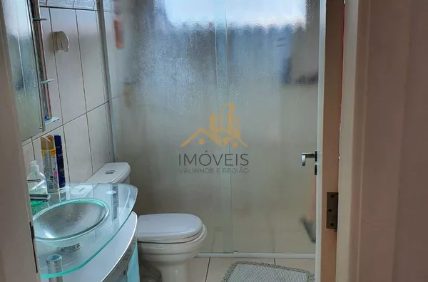 Casa moderna, com muito espaço, sala de estar, de tv, de jantar, escritório, 3 dormitórios com armários, sendo 1 suíte máster com sacada, lavabo, banheiro social, cozinha e lavanderia com armários, despensa, dormitório e banheiro de empregada, 4 vagas de - Foto 20