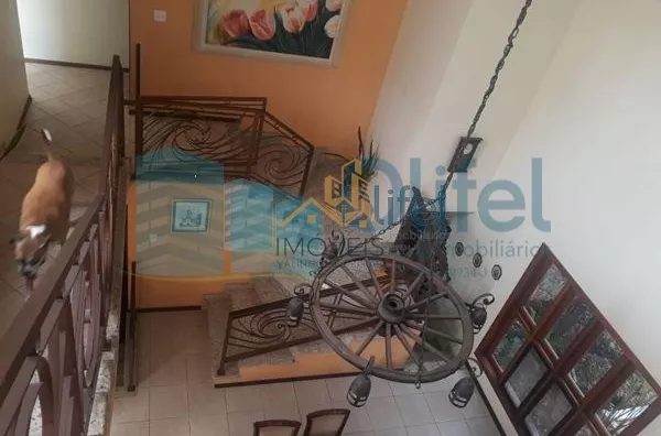 Excelente sobrado na cidade de  Louveira, com 4 dormitórios, sendo 1 suíte master com closet, banheiro social, quartos avarandados, lavabo, ampla sala de estar, jantar e mezanino, escritório, cozinha, copa, lavanderia, despensa, área gourmet com churrasqu - Foto 43