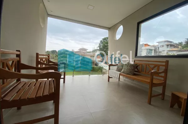 Lindo sobrado moderno, com acabamento fino, em condomínio fechado na cidade de Louveira,  com 3 amplas suítes, sendo a master com closet , ducha dupla,  banheira de imersão e varanda. Amplas  salas de estar, janter e TV, escritório,  terraço coberto, espa - Foto 30