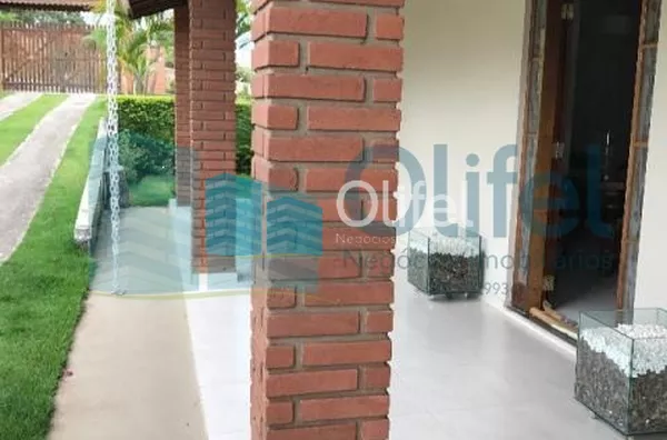 Linda chácara na cidade de Louveira com 3 suítes, ampla sala para2 ambientes, piscina, área gourmet com churrasqueira, forno de pizza, vestiário masculino e feminino com banheiros, pomar, quiosque, cocheira, vaga de garagem para até 10 carros. Excelente l - Foto 4