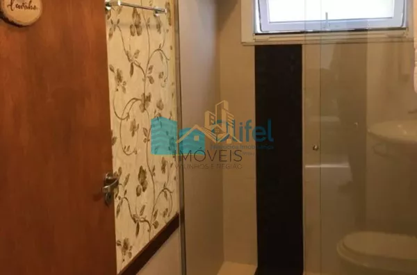 Imagine morar em uma casa, estilo " casa de campo", espaçosa, ambientes  amplos , arejados,  aconchegante, rodeada de natureza, ambientes integrados e com muita qualidade de vida.   Chácara com  2.502m2 de terreno plano, impecável, acabamento de ótima qua - Foto 36
