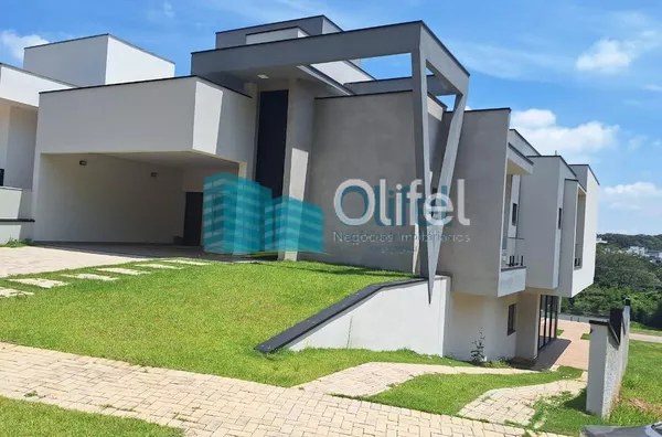 Excelente casa térrea,  novíssima,  em um dos condomínios mais procurados da cidade de Louveira com acabamento de primeira linha, telhado com telhas sanduiche que garantem conforto térmico da casa, proporcionando enorme conforto para sua família.  São 3 a - Foto 1