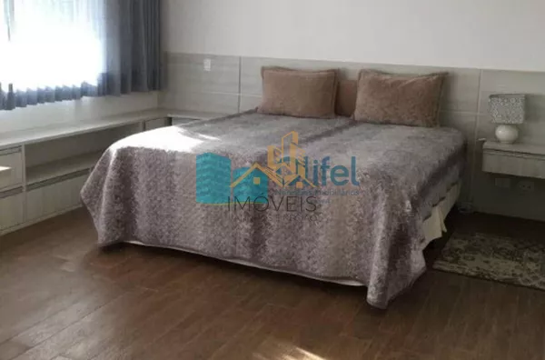 Imagine morar em uma casa, estilo " casa de campo", espaçosa, ambientes  amplos , arejados,  aconchegante, rodeada de natureza, ambientes integrados e com muita qualidade de vida.   Chácara com  2.502m2 de terreno plano, impecável, acabamento de ótima qua - Foto 12