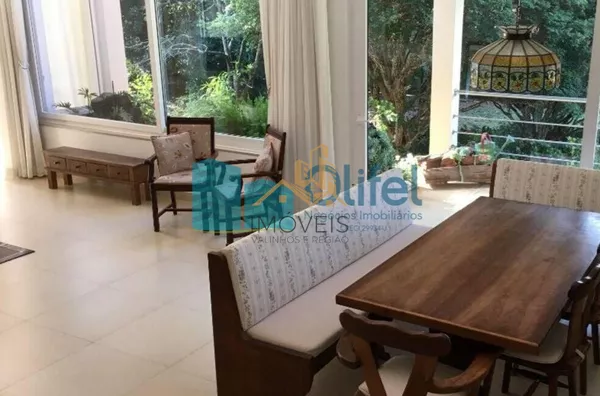 Imagine morar em uma casa, estilo " casa de campo", espaçosa, ambientes  amplos , arejados,  aconchegante, rodeada de natureza, ambientes integrados e com muita qualidade de vida.   Chácara com  2.502m2 de terreno plano, impecável, acabamento de ótima qua - Foto 34