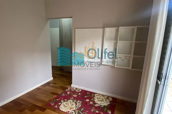 Excelente opção de casa em condomínio fechado na cidade de Louveira com 3 suítes, sendo 1 suíte com closet, sala 2 ambientes, cozinha planejada,  rica em armários, ar condicionado e opção de semi mobiliada.  Agende a sua visita - Foto 5