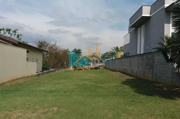 Terreno dentro de condomínio fechado, próximo ao centro da cidade, com topografia privilegiada, projeto  aprovado junto ao condomínio e prefeitura para constução de casa com 206 m² de área útil. Condomínio com Piscina, Churrasqueiras, Quadras de Tênis, Qu - Foto 7