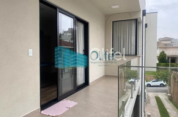 Lindo sobrado moderno, com acabamento fino, em condomínio fechado na cidade de Louveira,  com 3 amplas suítes, sendo a master com closet , ducha dupla,  banheira de imersão e varanda. Amplas  salas de estar, janter e TV, escritório,  terraço coberto, espa - Foto 24