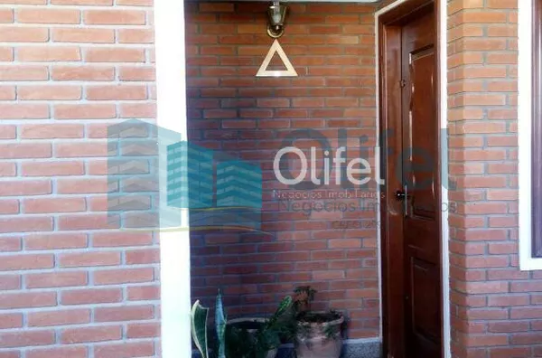 Ótima casa em bairro tradicional na cidade de Louveira. Área mista com 200m de área construída e 250m de área total. Casa com amplas sala de estar e jantar, cozinha planejada, 3 dormitórios, sendo 1 suíte, com closet, jardim de inverno, lavanderia, quarto - Foto 17
