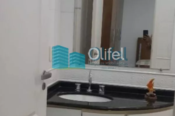 Excelente casa térrea em condomínio fechado na cidade de Louveira, com  3 suítes sendo 1 master com closet, sala de jantar, sala de estar , sala de TV, escritório, cozinha com armários , área de serviço com banheiro, churrasqueira e garagem  coberta para - Foto 14