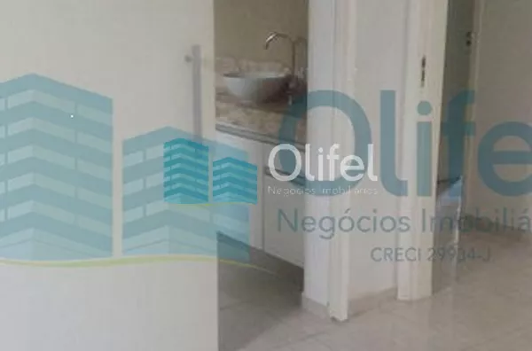 Excelente casa térrea com 3 dormitórios , sendo 1 suíte e 2 dormitórios com suíte americana (banheiro com entrada para dos 2 dormitórios, lavabo, escritório, ampla cozinha com armários, despensa, lavanderia, quintal com churrasqueira com armário e pia, ba - Foto 15