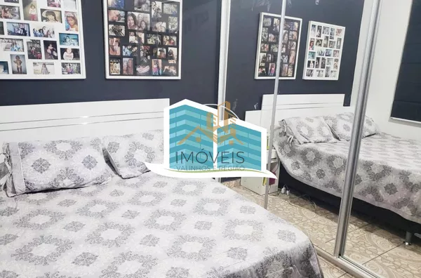 Excelente casa térrea a venda no Condomínio Parque Shangrilá na cidade de Campinas. Muita natureza e verde envolvem esse imóvel. A casa principal tem 3 dormitórios, sendo 1 suíte com closet, sala, cozinha e banheiro. Possui uma casa anexa, com sala, quart - Foto 5