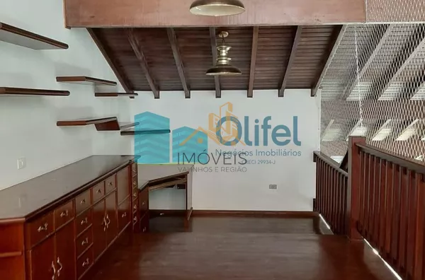 Maravilhosa casa no condomínio Marambaia na cidade de Vinhedo,  com 4 grandes suítes ensolaradas com hidro, suíte master com lareira e closet, 6 amplas salas com pé direito duplo em Ipê e Mezanino, 2 lindas lareiras, 2 cozinhas planejadas, escritório plan - Foto 13