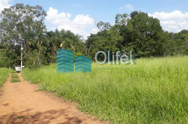 Excelente terreno em área Industrial plana, na cidade de Itatiba com 20 mil metros total, sendo 370 mt de frente.  Agende sua visita.