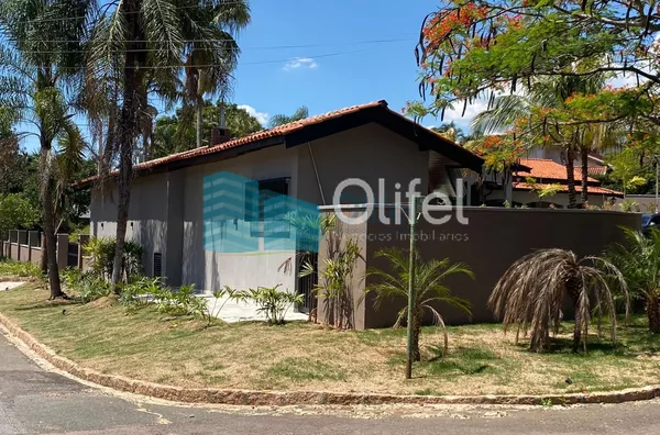Excelente casa à venda no Condomínio São Joaquim,. Próxima ao lago, iluminação natural e muito arejada. No piso inferior a casa possui um espaço para home office, salão de jogos ou festas, 2 dormitórios e 1 suíte. No piso superior são 3 suítes sendo 1 mas - Foto 35