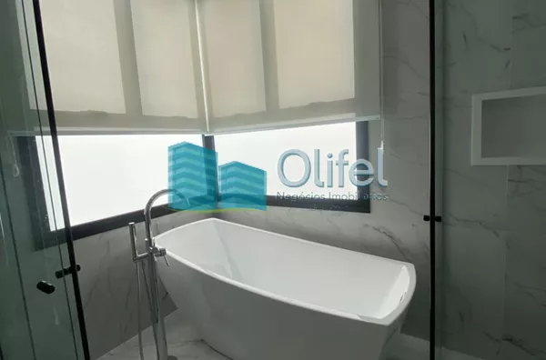 Lindo sobrado moderno, com acabamento fino, em condomínio fechado na cidade de Louveira,  com 3 amplas suítes, sendo a master com closet , ducha dupla,  banheira de imersão e varanda. Amplas  salas de estar, janter e TV, escritório,  terraço coberto, espa - Foto 18