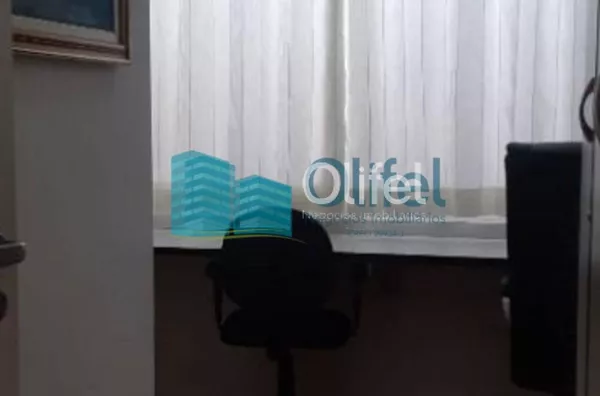 Excelente casa térrea em condomínio fechado na cidade de Louveira, com  3 suítes sendo 1 master com closet, sala de jantar, sala de estar , sala de TV, escritório, cozinha com armários , área de serviço com banheiro, churrasqueira e garagem  coberta para - Foto 21
