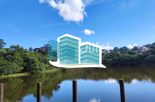 Linda casa no Condomínio Vale do Santa Fé, na cidade de Vinhedo, com excelente terreno, 2520m², 450m2 de construção, com muito verde, vista espetacular das varandas e dos quartos. Muito arejada e aconchegante, com 4 confortáveis suítes, 1 closet, amplo li - Foto 19