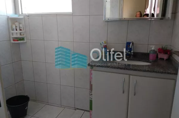 Excelente apartamento no centro da cidade de Louveira,  com 2 dormitórios, sendo 1 suíte com armário, sacada, banheiro social, ampla sala com 2 ambientes, cozinha planejada, lavanderia, vaga de garagem coberta, elevador, piscina e salão de festas.  Próxim - Foto 11