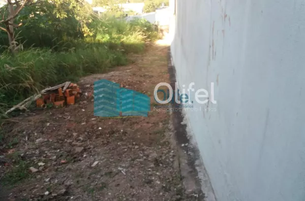 Terreno com 300 m² e ótima localização, bem no centro da cidade de Louveira, bairro super valorizado, acesso rápido para instituições bancárias, academias, estéticas, dentistas, supermercados, farmácias, ponto de ônibus, padarias, restaurantes, clube, a 9 - Foto 3