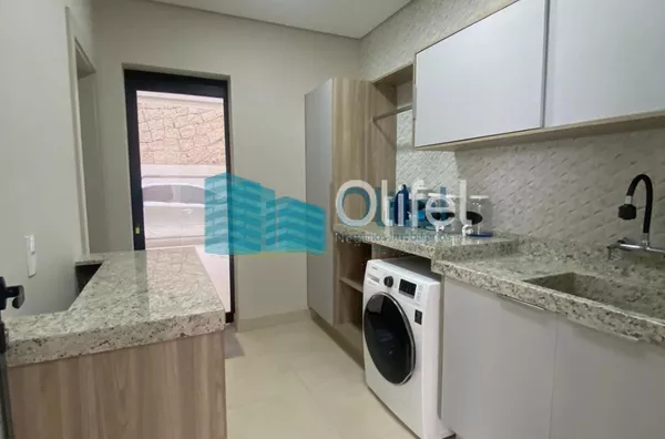 Lindo sobrado moderno, com acabamento fino, em condomínio fechado na cidade de Louveira,  com 3 amplas suítes, sendo a master com closet , ducha dupla,  banheira de imersão e varanda. Amplas  salas de estar, janter e TV, escritório,  terraço coberto, espa - Foto 36