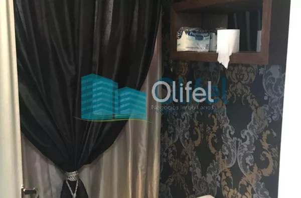 Excelente imóvel em condomínio fechado na cidade de Louveira com 3 dormitórios, sendo 1 suíte com closet. Casa rica em armários. Sala 2 ambientes, cozinha planejada, lavabo, área de serviço e edícula com churrasqueira, jacuzzi, 2 vagas de garagem cobertas - Foto 7