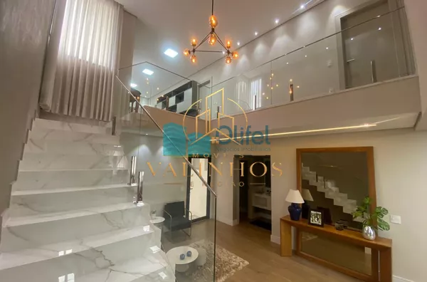 Lindo sobrado moderno, com acabamento fino, em condomínio fechado na cidade de Louveira,  com 3 amplas suítes, sendo a master com closet , ducha dupla,  banheira de imersão e varanda. Amplas  salas de estar, janter e TV, escritório,  terraço coberto, espa