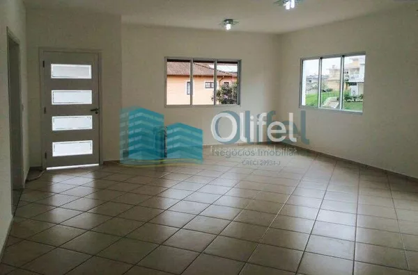 Excelente casa térrea em condomínio fechado na cidade de Louveira com 3 suítes, sala de estar, jantar e TV, cozinha ampla e planejada, banheiro social, linda área gourmet com churrasqueira com fechamento em vidro, piscina e vagas de garagem.  Imóvel rico - Foto 4