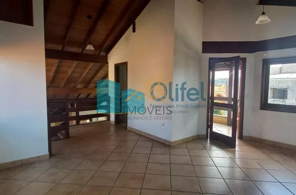 Para você que  busca uma excelente casa, assobradada, ensolarada, com ventilação natural, rua arborizada, condomínio com total segurança, acesso com identificação facial, portaria 24hs, área de lazer em uma cidade como Louveira, com estrutura, porém, mant - Foto 29