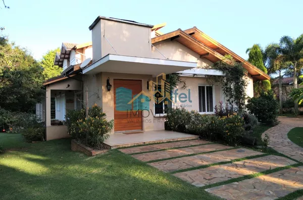 Imagine morar em uma casa, estilo " casa de campo", espaçosa, ambientes  amplos , arejados,  aconchegante, rodeada de natureza, ambientes integrados e com muita qualidade de vida.   Chácara com  2.502m2 de terreno plano, impecável, acabamento de ótima qua - Foto 30