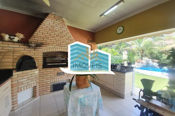 Excelente casa, com ótima metragem em um dos condomínios conhecidos pela sua imensa área verde e beleza, excelente localização na cidade de Vinhedo. A casa foi construída em um terreno praticamente plano, opção ideal para quem busca acessibilidade. A casa - Foto 11
