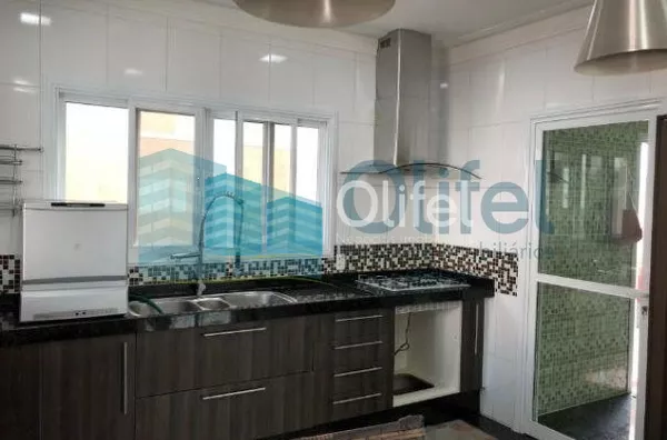 Sobrado em condomínio na cidade de Louveira,  com 3 dormitórios, 2 suítes, sendo 1 master com closet, escritório, sala 3 ambientes, home theater, ampla cozinha rica em armários, despensa, lavanderia, área gourmet com varanda, piscina aquecida, todo piso e - Foto 14