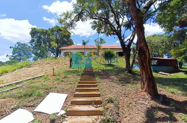 Excelente Chácara com 4 dormitórios à venda, 20.000 m² por R$ 2.350.000 - Monterrey - Louveira/SP  Se você procura para sua família um lugar cercado de muito verde, asfaltado, próximo a rodovia otima localização. Este lugar é um paraíso, para você desfrut - Foto 2