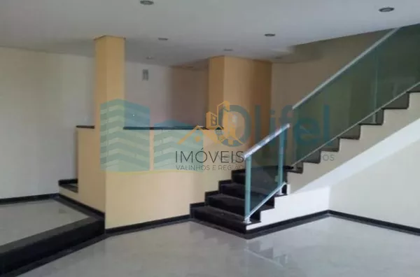 Casa à venda no Condomínio Jardim Botânico em Sousas. Com uma vista espetacular, ambientes espaçosos reformados e modernos. Construção sólida com 5 excelentes suítes.  Casa toda pensada em mobilidade e com elevador. Uma casa diferenciada e com vista magní - Foto 21