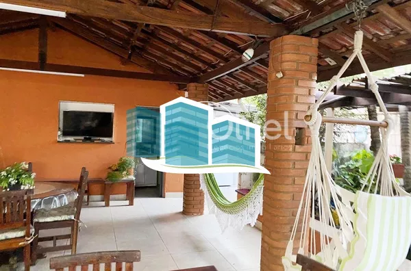 Excelente casa térrea a venda no Condomínio Parque Shangrilá na cidade de Campinas. Muita natureza e verde envolvem esse imóvel. A casa principal tem 3 dormitórios, sendo 1 suíte com closet, sala, cozinha e banheiro. Possui uma casa anexa, com sala, quart - Foto 17