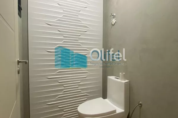 Lindo sobrado moderno, com acabamento fino, em condomínio fechado na cidade de Louveira,  com 3 amplas suítes, sendo a master com closet , ducha dupla,  banheira de imersão e varanda. Amplas  salas de estar, janter e TV, escritório,  terraço coberto, espa - Foto 26