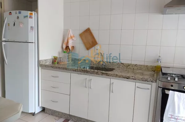 Excelente apartamento no centro da cidade de Louveira,  com 2 dormitórios, sendo 1 suíte com armário, sacada, banheiro social, ampla sala com 2 ambientes, cozinha planejada, lavanderia, vaga de garagem coberta, elevador, piscina e salão de festas.  Próxim - Foto 12