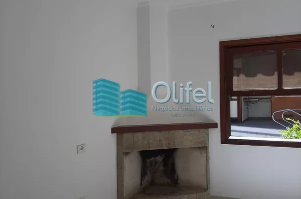 Maravilhosa casa no condomínio Marambaia na cidade de Vinhedo,  com 4 grandes suítes ensolaradas com hidro, suíte master com lareira e closet, 6 amplas salas com pé direito duplo em Ipê e Mezanino, 2 lindas lareiras, 2 cozinhas planejadas, escritório plan - Foto 8