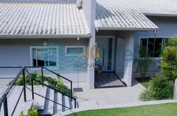 Casa residencial à venda, condomínio Estância Marambaia, Vinhedo. Maravilhosa casa, implantada em 4 lotes unificados que são passíveis de desmembramento, recentemente reformada, possui sala de estar com varanda e lago de carpas, sala de jantar, home theat - Foto 48