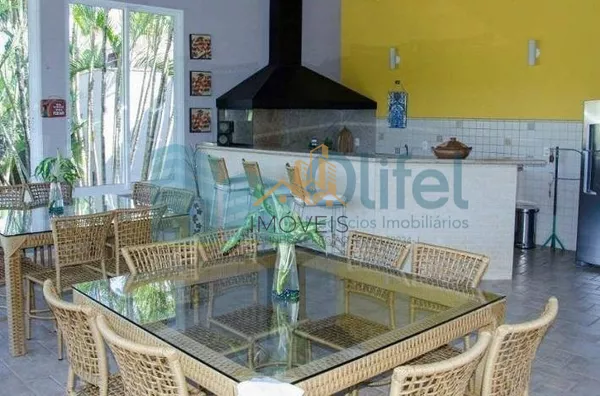Casa residencial à venda, condomínio Estância Marambaia, Vinhedo. Maravilhosa casa, implantada em 4 lotes unificados que são passíveis de desmembramento, recentemente reformada, possui sala de estar com varanda e lago de carpas, sala de jantar, home theat - Foto 31