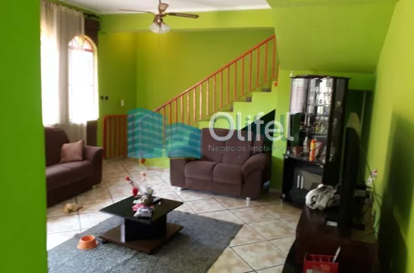 Excelente sobrado em bairro residencial na cidade de Louveira,  com 4 dormitórios, sendo 1 suíte com hidromassagem, banheiro social, sala, cozinha /copa e escritório. Edícula com 1 quarto, banheiro, cozinha e lavanderia.  Confira!!! - Foto 4