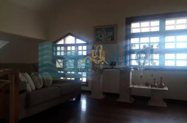 Excelente sobrado na cidade de  Louveira, com 4 dormitórios, sendo 1 suíte master com closet, banheiro social, quartos avarandados, lavabo, ampla sala de estar, jantar e mezanino, escritório, cozinha, copa, lavanderia, despensa, área gourmet com churrasqu - Foto 45