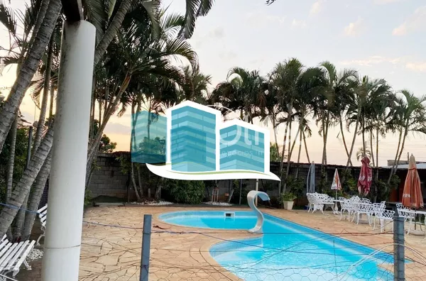 Excelente casa térrea a venda no Condomínio Parque Shangrilá na cidade de Campinas. Muita natureza e verde envolvem esse imóvel. A casa principal tem 3 dormitórios, sendo 1 suíte com closet, sala, cozinha e banheiro. Possui uma casa anexa, com sala, quart - Foto 22