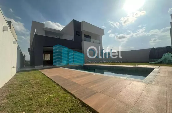 Linda casa no  condomínio  Santa Isabel na cidade de Louveira para quem procura espaço, modernismo, sofisticação, sossego e excelente iluminação. O imóvel dispõe de 525m² de terreno e 414m² de construção. O piso inferior oferece sala ampla  para 2 ambient - Foto 2
