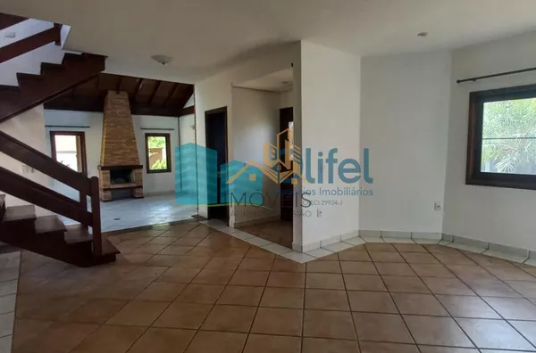 Para você que  busca uma excelente casa, assobradada, ensolarada, com ventilação natural, rua arborizada, condomínio com total segurança, acesso com identificação facial, portaria 24hs, área de lazer em uma cidade como Louveira, com estrutura, porém, mant - Foto 31