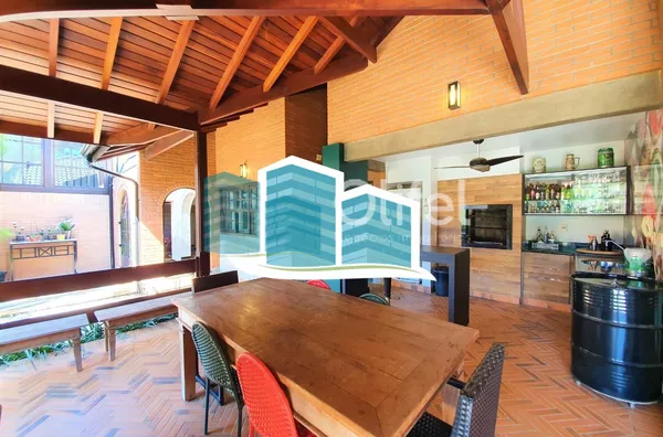 Maravilhosa casa a venda em condomínio na cidade de valinhos. com detalhes rústicos e da arquitetura inglesa. Aquela casa com cara de casa, a arquitetura diferenciada parece nos abraçar entre seus grandes vãos, vigas de madeira e concreto, arcos e piso ce - Foto 15