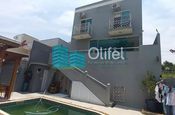 Excelente sobrado em condomínio fechado na cidade de Louveira. Ótimo acabamento, espaços amplos e confortáveis, ampla área gourmet com piscina.  Imóvel apto para financiamento.   Agende sua Visita - Foto 31