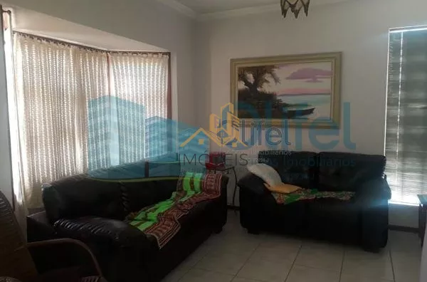 Excelente sobrado na cidade de  Louveira, com 4 dormitórios, sendo 1 suíte master com closet, banheiro social, quartos avarandados, lavabo, ampla sala de estar, jantar e mezanino, escritório, cozinha, copa, lavanderia, despensa, área gourmet com churrasqu - Foto 5