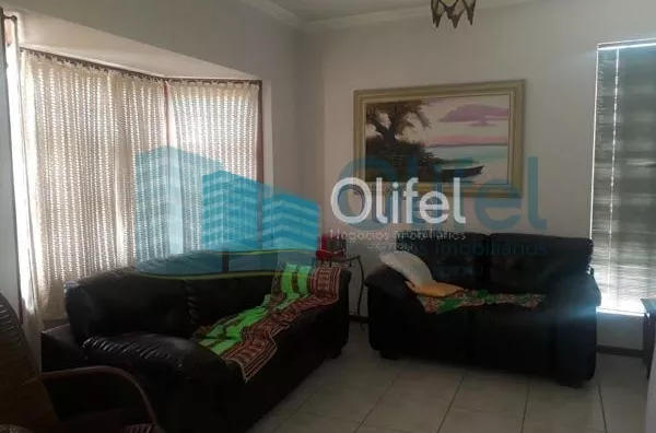 Excelente sobrado na cidade de  Louveira, com 4 dormitórios, sendo 1 suíte master com closet, banheiro social, quartos avarandados, lavabo, ampla sala de estar, jantar e mezanino, escritório, cozinha, copa, lavanderia, despensa, área gourmet com churrasqu - Foto 5