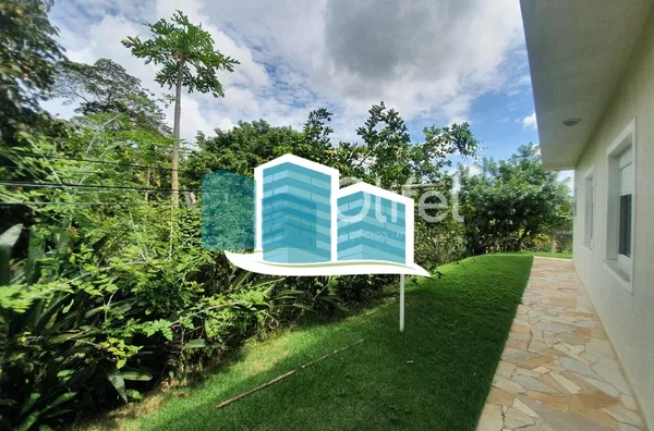 Excelente casa, com ótima metragem em um dos condomínios conhecidos pela sua imensa área verde e beleza, excelente localização na cidade de Vinhedo. A casa foi construída em um terreno praticamente plano, opção ideal para quem busca acessibilidade. A casa - Foto 9